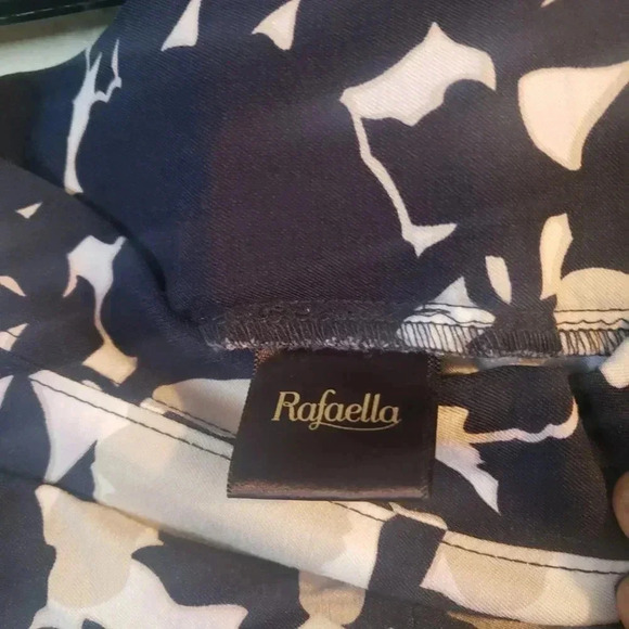 Rafaella Blue Print Cropped Pants - Picture 5 of 7